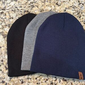 Men's winter hat bundle (3)